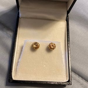 Beautiful pink gold earrings